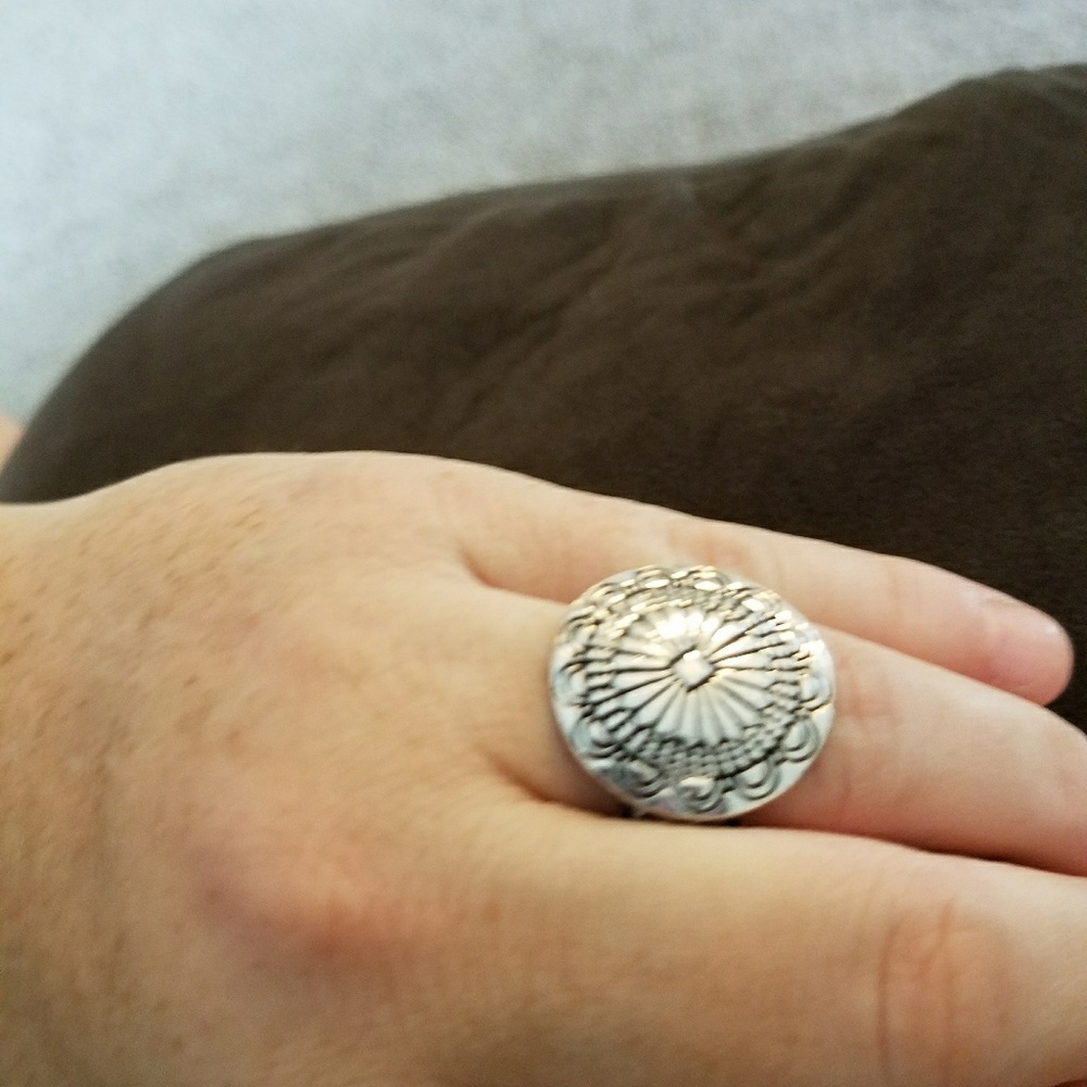 Aztec ring - Picture 2 of 2